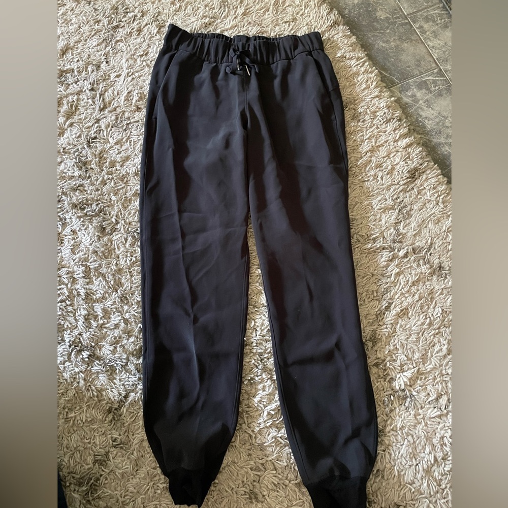 Lululemon Mid-Rise Jogger